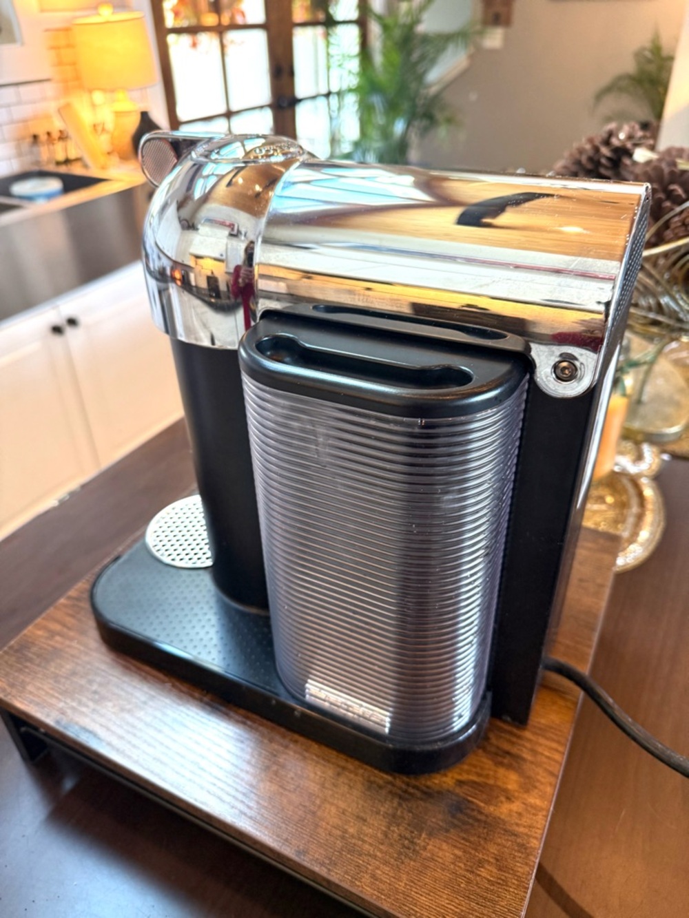Nespresso Capsule Espresso Machine in Black and Chrome - Picture 9 of 10